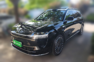鸿蒙智行 问界M9 2025款 增程 Ultra版 52kWh 6座版 (192线激光雷达）