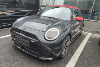 电动MINI COOPER 2024款 452km COOPER SE 赛车手