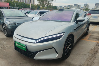 比亚迪 汉L 2025款 EV 四驱激光雷达旗舰型