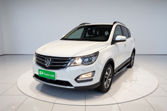 宝骏560 2015款 1.8L 手动豪华型