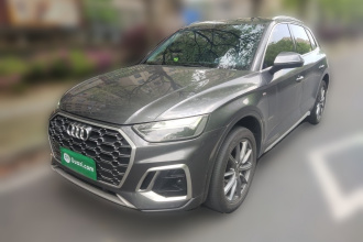 奥迪Q5L 2022款 40T 豪华动感型