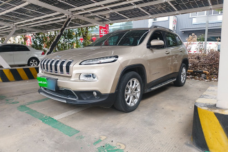 Jeep 自由光 2017款 2.0L 优越版