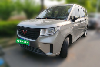 五菱汽车 五菱宏光PLUS 2020款 1.5L 手动标准型 5座