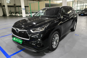 丰田 汉兰达 2023款 2.5L智能电混双擎两驱尊贵版 7座