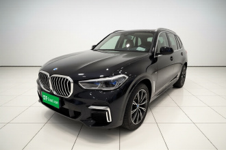 宝马X5 2022款 改款 xDrive 30Li 尊享型M运动套装