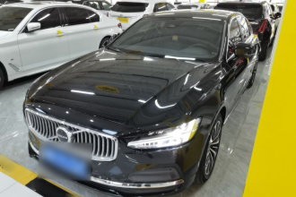 沃尔沃S90 2024款 B5 智逸豪华版