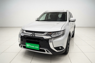 三菱 欧蓝德 2019款 2.0L 两驱畅享版 5座 国VI