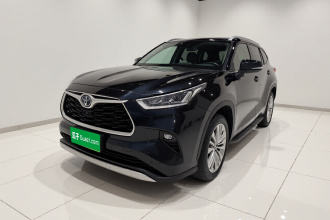 丰田 汉兰达 2022款 双擎 2.5L 四驱尊贵版 7座