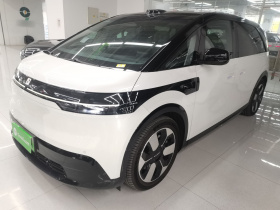 极氪MIX 2025款 智驾版