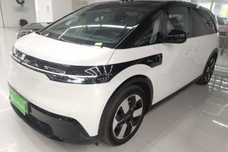 极氪MIX 2025款 智驾版