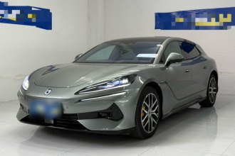 腾势Z9GT 2024款 1100四驱Max版