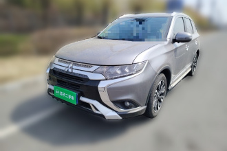 三菱 欧蓝德 2019款 2.4L 四驱致享版 5座 国VI