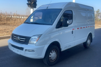 上汽大通MAXUS 新途V80 2021款 2.0T 手动经典城配王短轴超低顶3座