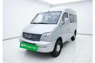 上汽大通MAXUS 新途V80 2015款 2.5T 手动傲运通版短轴中顶