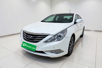 现代 索纳塔 2015款 经典 2.0L 自动领先版