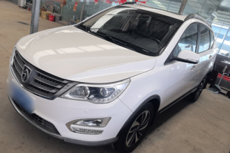 宝骏560 2016款 1.5T 手动豪华型