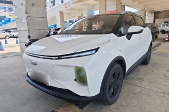 吉利几何E萤火虫 2023款 401KM 霹雳虎 5座