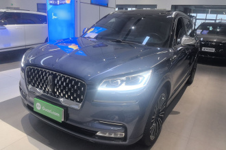 林肯 飞行家 2022款 3.0T V6 四驱总统版