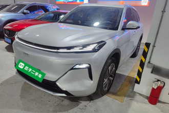 吉利银河 银河星舰7 EM-i 2025款 120km 启航+版