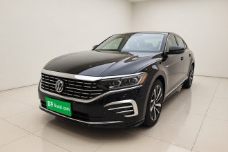 大众 帕萨特 2025款 出众款 380TSI 龙耀版