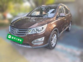 宝骏560 2015款 1.8L 手动精英型