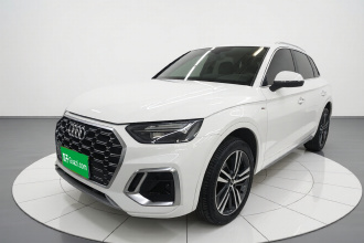 奥迪Q5L 2021款 40 TFSI 时尚动感型