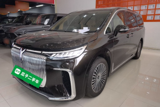 岚图汽车 岚图梦想家 2025款 PHEV 四驱旗舰鲲鹏版