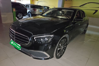 奔驰E级新能源 2022款 改款三 E 350 e L 插电式混合动力轿车
