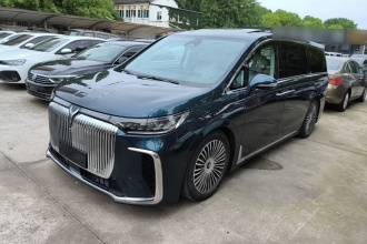 岚图汽车 岚图梦想家 2025款 PHEV 四驱旗舰鲲鹏版