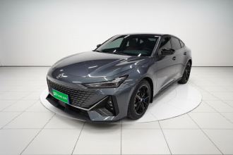 长安UNI-V 2022款 1.5T 尊贵型