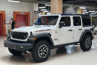 Jeep 牧马人 2024款 2.0T 罗宾汉四门版