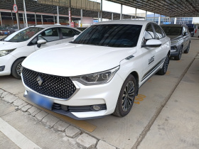 宝骏RC-6 2019款 1.5T CVT 24小时在线尊贵型