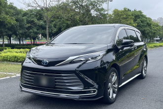 丰田 赛那SIENNA 2023款 2.5L混动 尊贵版