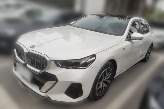 宝马i5 2025款 eDrive 40L M运动套装