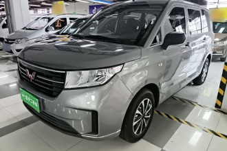 五菱汽车 五菱宏光PLUS 2020款 1.5L 手动标准型 5座