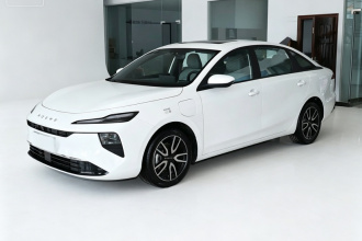荣威D6 2026款 450km 尊享版