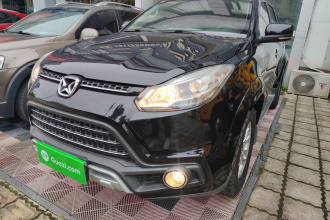 江铃 驭胜S350 2016款 2.0T 自动四驱汽油豪华天窗版7座