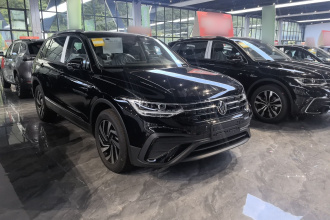大众 途观L 2025款 出众款 300TSI 自动两驱龙腾版