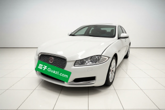 捷豹XF 2015款 XF 2.0T 80周年典藏风华版