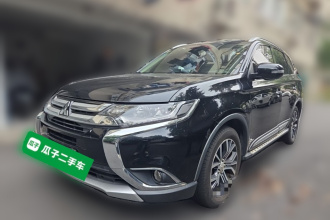 三菱 欧蓝德 2018款 2.4L 四驱豪华版 7座