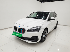 宝马2系多功能旅行车 2018款 220i 尊享型运动套装