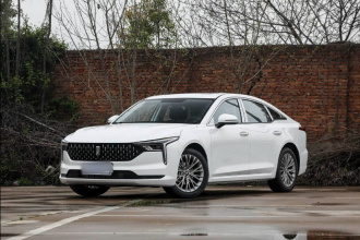 奔腾B70 2026款 龙耀版  1.5T 质享定制型