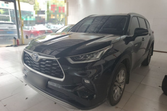 丰田 汉兰达 2023款 2.5L智能电混双擎四驱尊贵版 7座