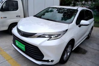 丰田 赛那SIENNA 2024款 2.5L混动 舒适版