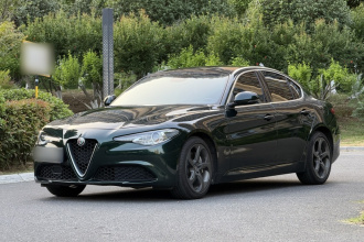 阿尔法·罗密欧 Giulia朱丽叶 2021款 2.0T 280HP 豪华版