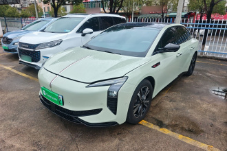 红旗EH7 2024款 690 Pro荣耀版