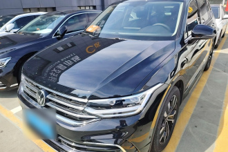 大众 途观L 2024款 出众款 330TSI 自动两驱R-Line龙耀版