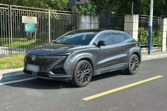 长安UNI-T 2022款 1.5T 尊贵型