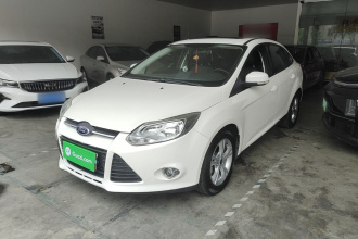 福特 福克斯 2012款 三厢 1.6L 自动风尚型