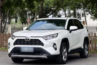 丰田 RAV4荣放 2020款 2.0L CVT两驱风尚PLUS版